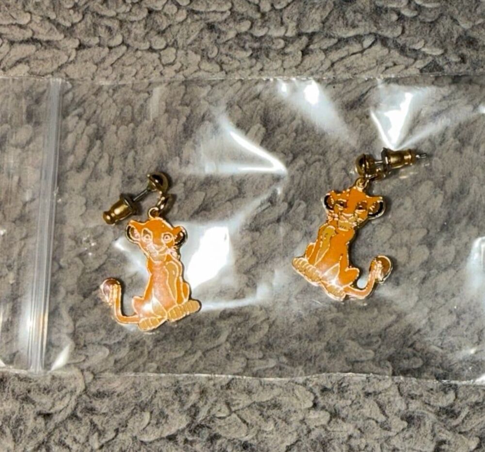 vintage 1990s Disney Lion King Simba enamel drop earrings